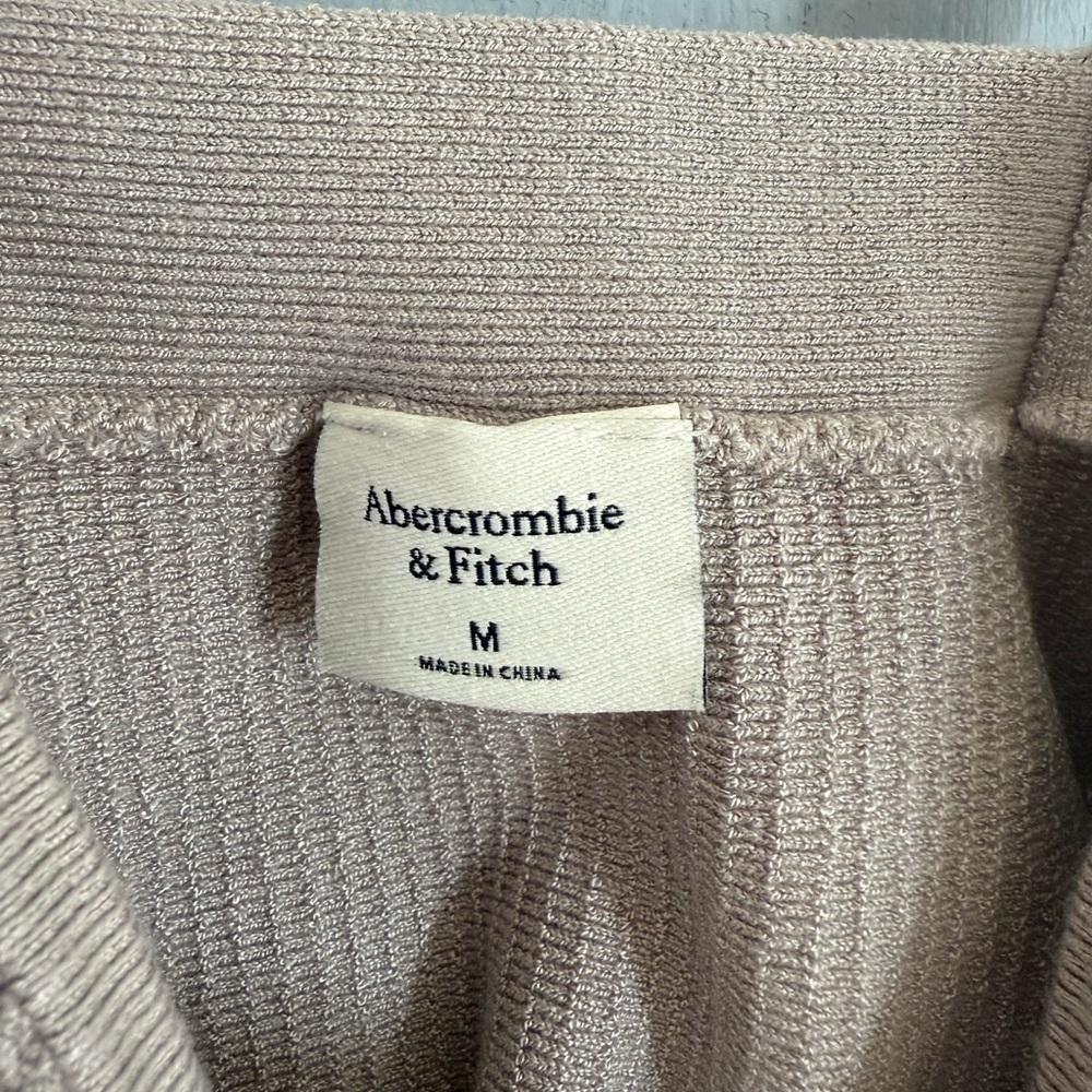 Abercrombie Ribbed Sweatheart Tank - Picture 2 of 3